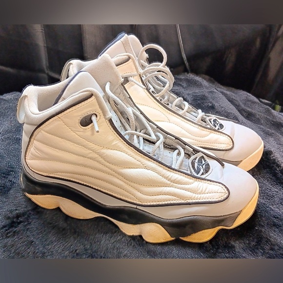 Jordan Pro Strong Sneakers‎ - Picture 1 of 7